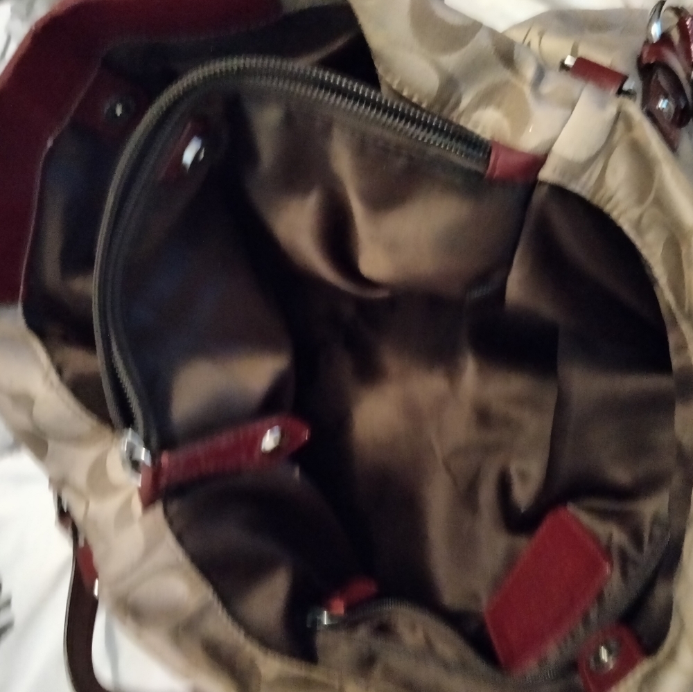 Beige and Burgundy coach handbags - Picture 5 of 5